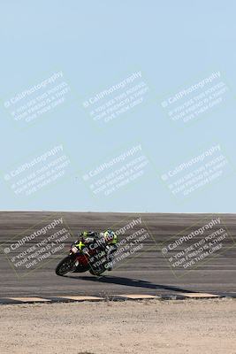 media/Jan-15-2026-Racers Edge (Thu) [[dfebeb70ab]]/3-B Group/Session 2 (Bowl Exit)/